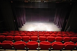Theatre_salle_Small_.jpg
